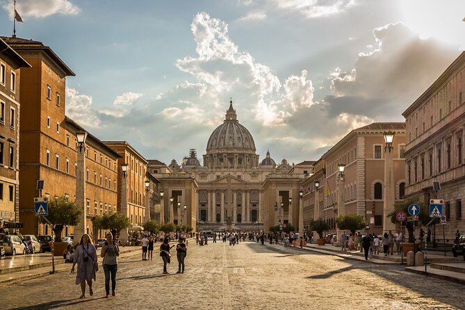 Rome Fiumicino Airport Transfer in Luxury Private Transportation - Booking value: what $59.67 per person buys you