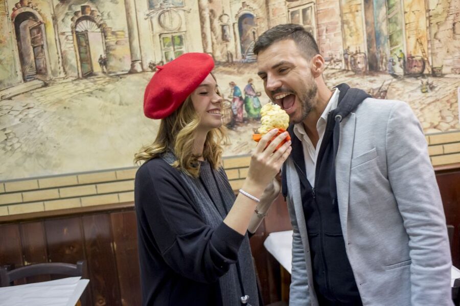 Rome: Food Tour and Wine Tasting in a Traditional Trattoria - Start at Campo de’ Fiori, then walk the food trail like a Roman
