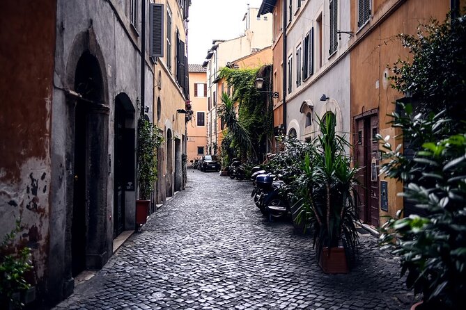 Rome Food Tour in the Historic Centre with 8+ Food Tastings - What you eat on this Roman food tour, from pizza to gelato