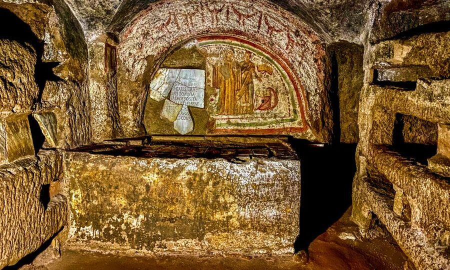 Rome: Guided Roman Catacombs Tour with Transfers - Should you book the Roman Catacombs with transfers?
