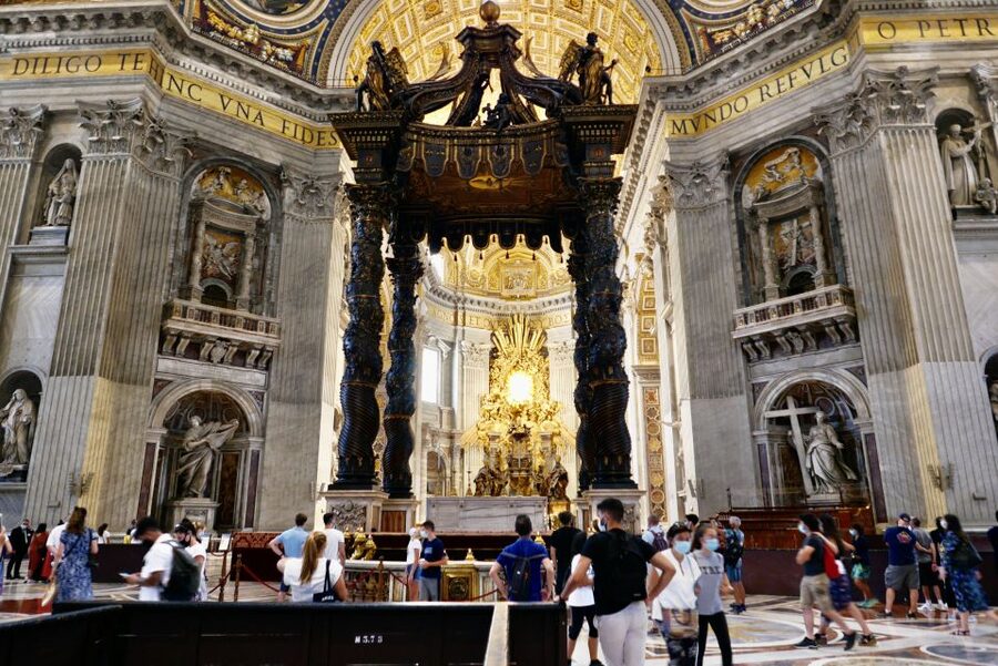 Rome: Guided Tour of St. Peter's Basilica, Grottoes & Square - Why the Best Guides Matter Here (And Who You’ll Hear Mentioned)