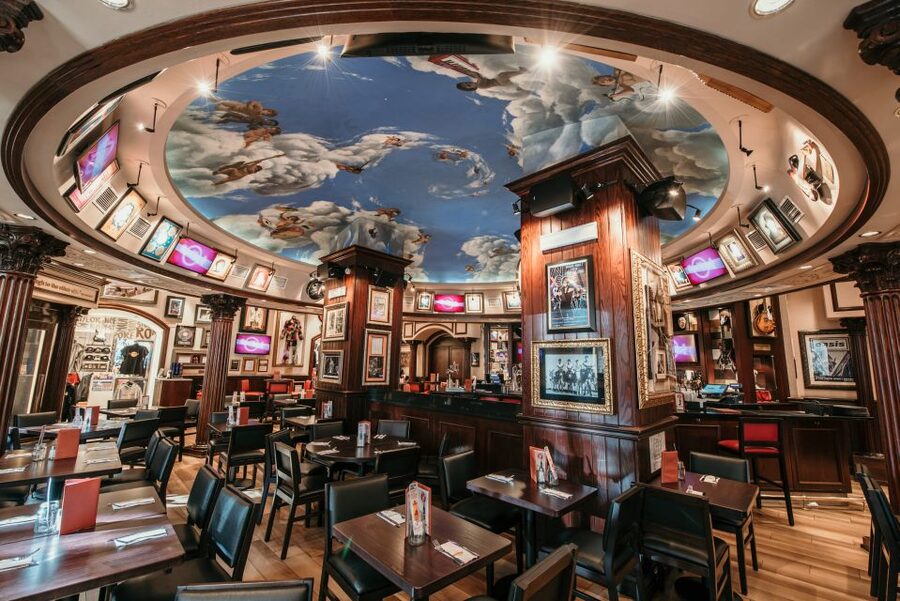 Rome: Hard Rock Cafe Experience - Merchandising time: souvenir browsing without the pressure