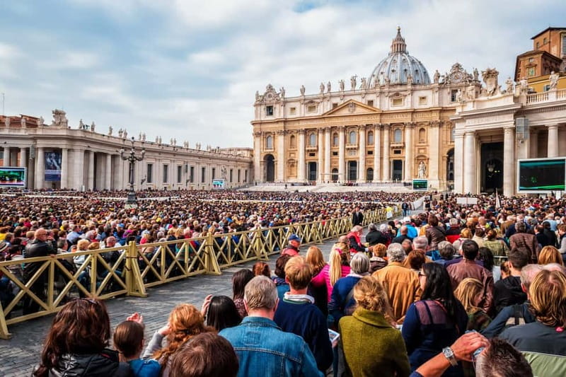 Rome: Papal Audience with Pope Leo XIV & Expert Guide - Reserved tickets and escorted entry: the value of not playing logistics roulette