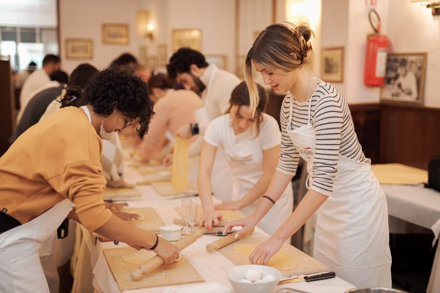 Rome: Pasta and Tiramisu Cooking Class in Piazza Navona - Pasta Dough to Fettuccine: Your Sauce Choice Shapes the Whole Meal
