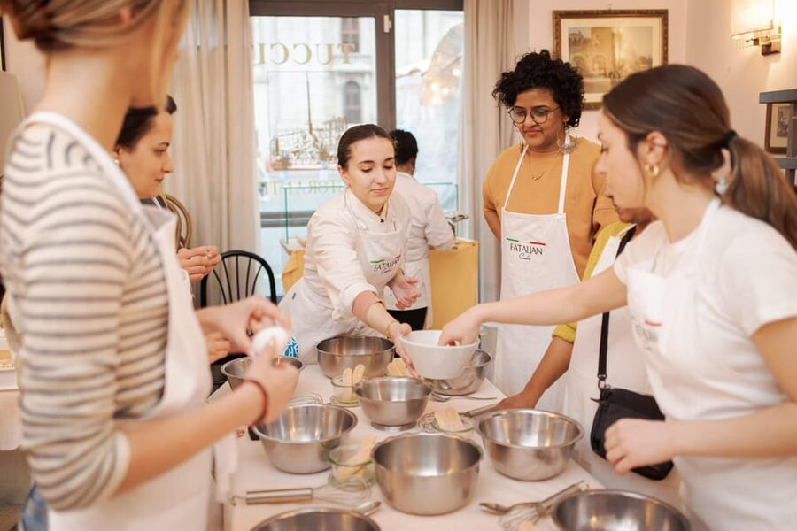 Rome: Pasta and Tiramisu Cooking Class in Piazza Navona - Where You Meet, What You Do First, and How the 2.5 Hour Rhythm Works