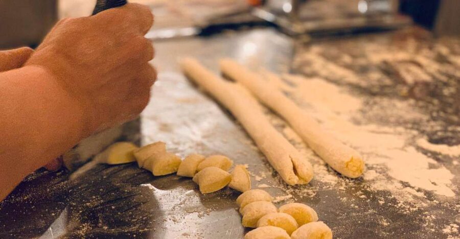 Rome: Pasta & Tiramisu Class with Free Flowing Fine Wine - Handmade Pasta Class, From Scratch to Done-Right Dough