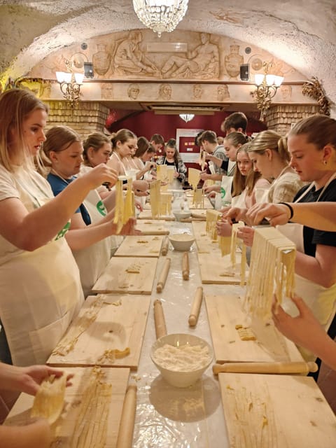 Rome: Pasta & Tiramisu Cooking Class near the Spanish Steps - Sauces from the Kitchen, Pasta in Your Hands