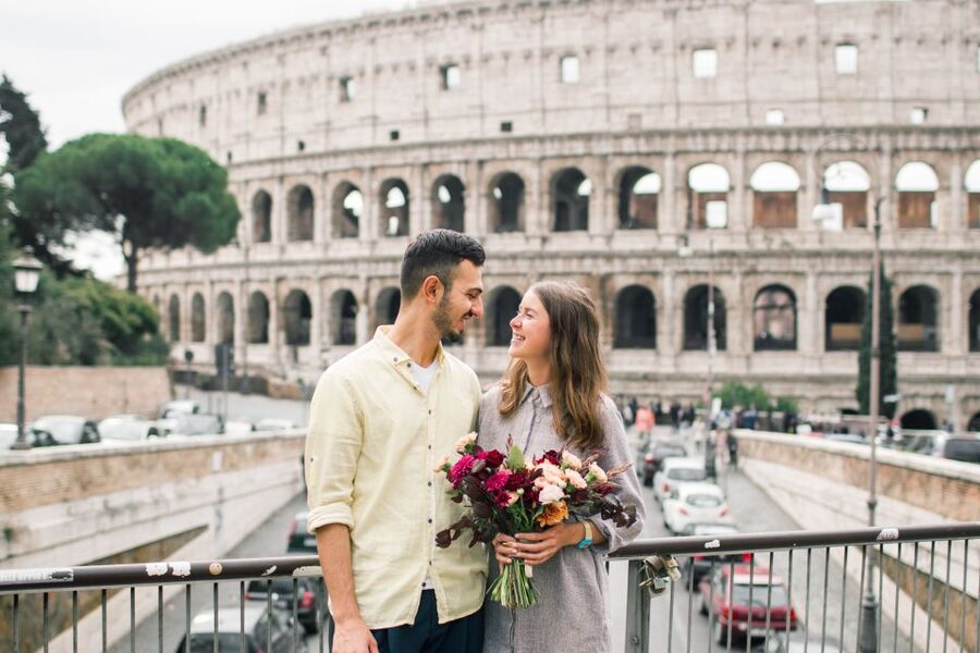 Rome: Personalized Photoshoot outside the Colosseum - The Colosseum Photo Stop: Timing, Pacing, and Photo Locations