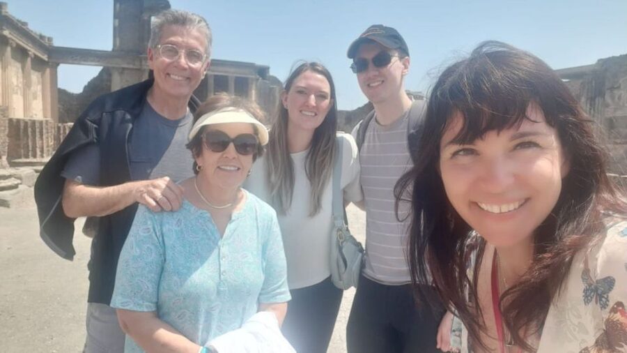 Rome: Pompeii Tour with Wine and Lunch by High Speed Train - Pompeii Archaeological Site: What a Guided 2.5-Hour Walk Really Does