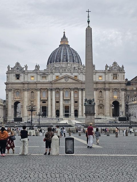 Rome: St. Peter's Basilica and Papal Grottoes Guided Tour - The underground payoff: Papal Grottoes under the basilica