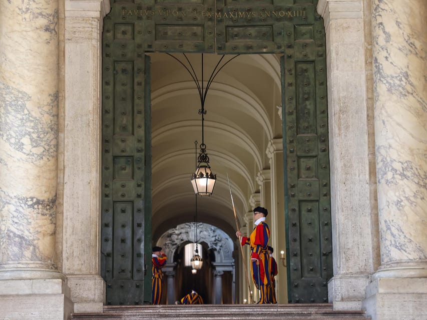 Rome: St. Peter's Basilica, La Pietà, Papal Tombs and Dome - Quick hits before you go