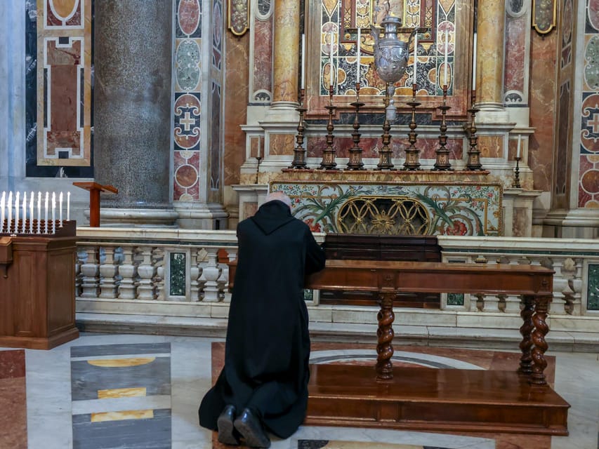 Rome: St. Peter's Basilica, La Pietà, Papal Tombs and Dome - Who should book this St. Peter’s Basilica tour