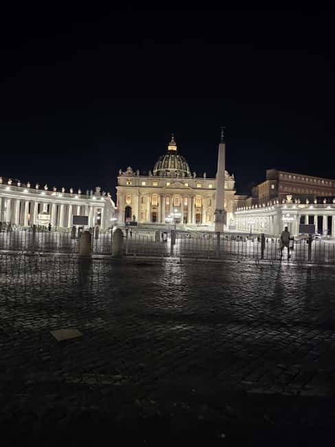 Rome: St. Peter's Basilica & Papal Tombs Tour with Dome - Guides, Headsets, and How They Keep the Group Together