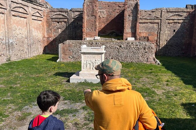 Rome to Pompeii Guided Tour with Wine & Lunch by High Speed Train - Winery time, family-friendly pace, and group energy