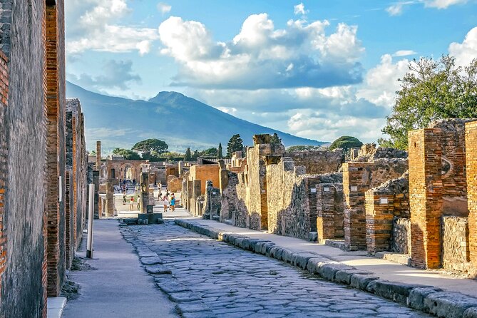 Rome to Pompeii, Sorrento & Capri: 2-Day South Italy Tour - Sorrento overnight: what you get, and what you won’t
