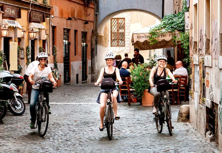 Rome: Top Highlights & Hidden Gems Tour by Cannondale E-Bike - Piazza del Popolo and the Pincio terrace panorama
