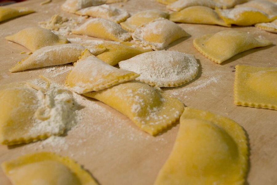 Rome: Traditional Pasta Making Class with Wine & Gelato - Private or Shared Class: Picking the Right Group Size for Your Style