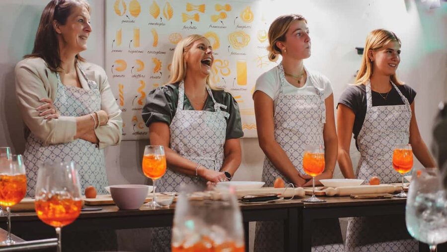 Rome: Traditional Pasta with Cocktails Cooking Class - Where to Meet Near Hotel 77 and How to Find It Fast
