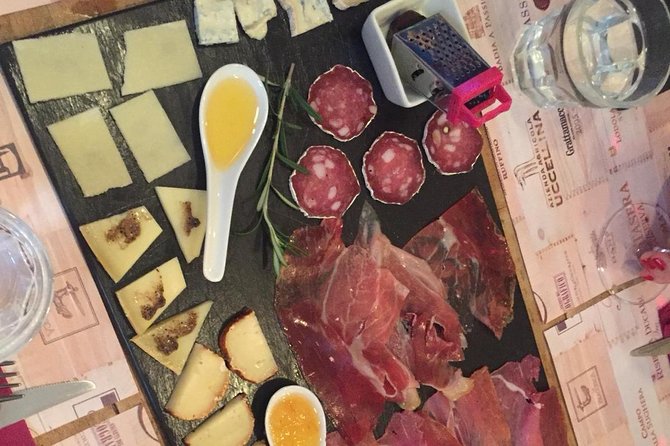 Rome: Trastevere Food tour with Free-Flowing Fine Wine - Pizza and Craft Beer: Roman Comfort Food, Properly Paired