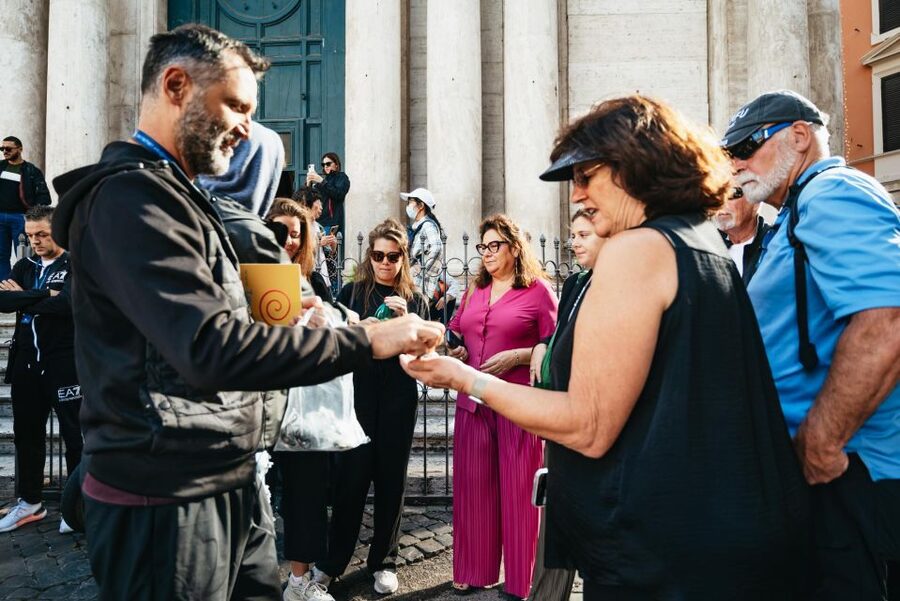 Rome: Trevi Fountain and Underground Guided Tour - Nine meters underground, the aqueduct you can follow