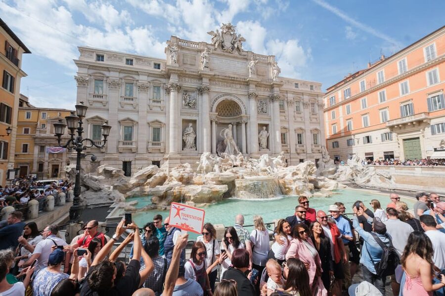 Rome: Trevi Fountain District Underground Domus Guided Tour - 9 meters down at Vicus Caprarius, City of Water