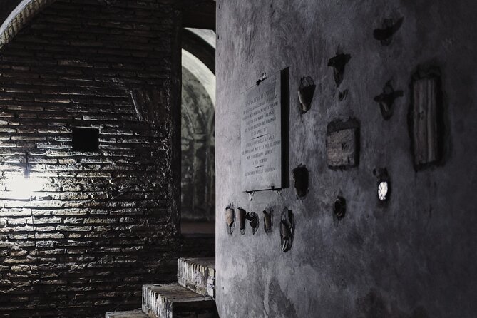 Rome Underground: Catacombs Tour, Aqueducts and Appian Way - Stop 4: San Sebastiano Catacombs (or Domitilla) After the Crowd Pressure