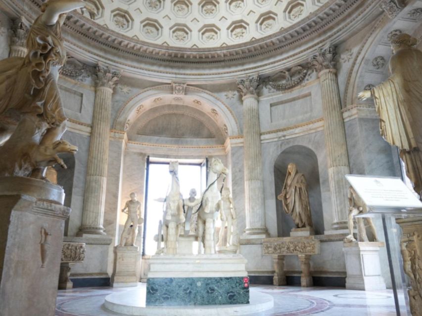 Rome: Vatican Evening Tour with Sistine Chapel and Museums - Gallery moments you’ll actually remember: Candelabra and Maps
