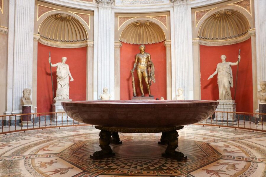Rome: Vatican Evening Tour with Sistine Chapel and Museums - Scala Regia and St Peter’s Square, with photo-time realism