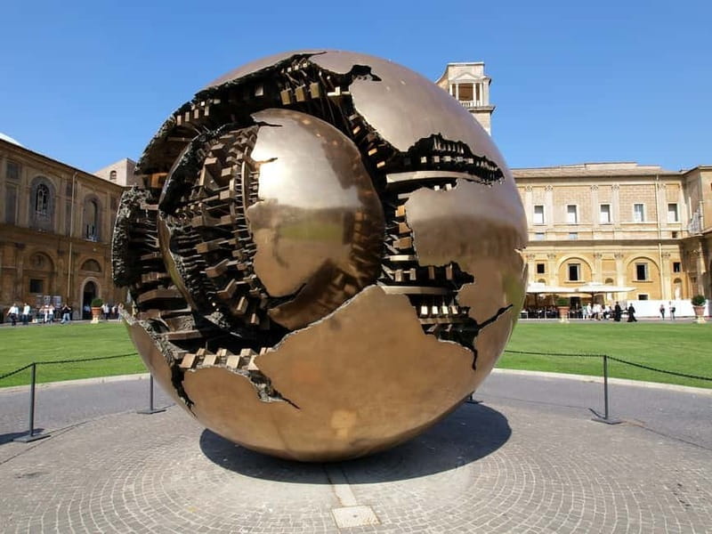 Rome: Vatican, Sistine Chapel & St. Peter's Basilica Tour - Cortile del Belvedere: The Short Stop With Outsized Mood
