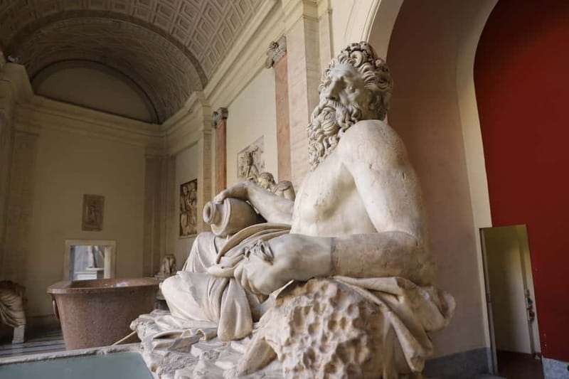 Rome: Vatican & St Peter's Basilica: unlock the wonders - Sistine Chapel: what to watch so it lands (even in a crowd)
