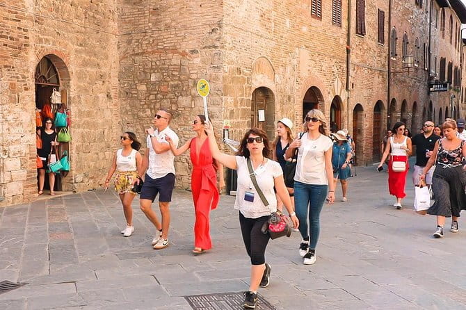 San Gimignano, Siena, Monteriggioni, Chianti Day Trip with Lunch & Wine Tasting - Food and wine: what you’ll likely enjoy, and what you should not overpromise