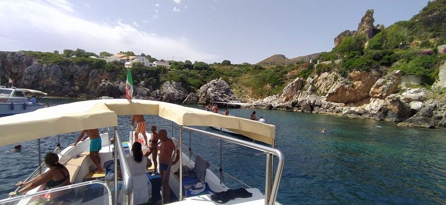 San Vito Lo Capo: Boat Trip with 3 Swimming Stops and Snacks - Cala dell’Uzzo and the Uzzo area, best for snorkeling curiosity
