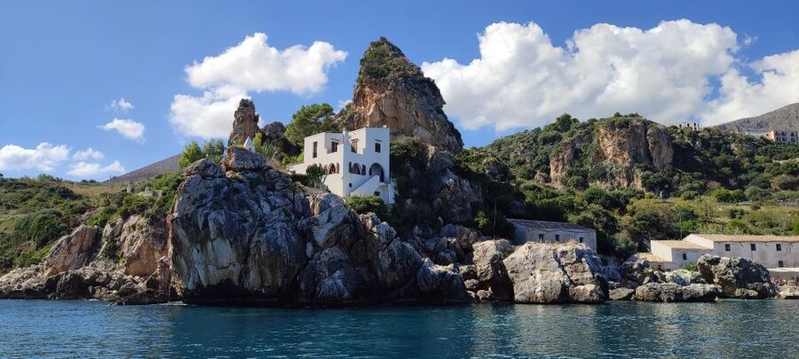 San Vito Lo Capo: Boat Trip with 3 Swimming Stops and Snacks - The route that links Zingaro Reserve and Scopello’s Faraglioni