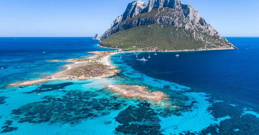 Sardegna: Tavolara Boat Tour with Snorkeling - Capo Ceraso To Tavolara: Those Blue Colors Are The Real Attraction