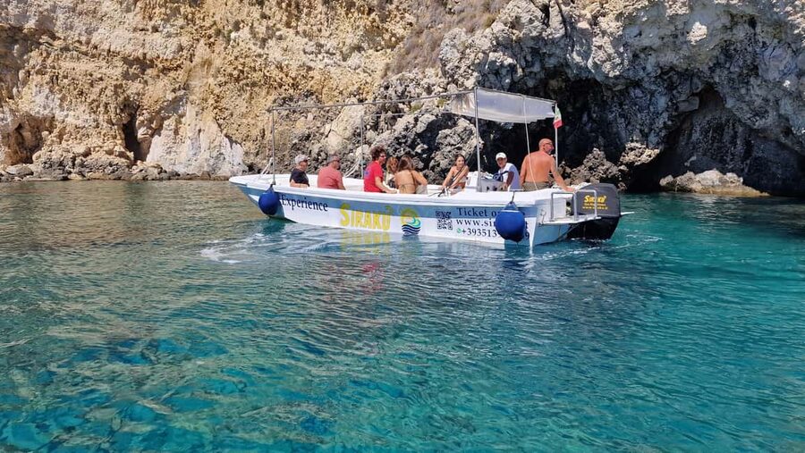 Siracusa: Ortigia & Sea Caves Speedboat Tour with Swim Stop - Getting Aboard in Siracusa: Meeting, Boat Comfort, and Timing