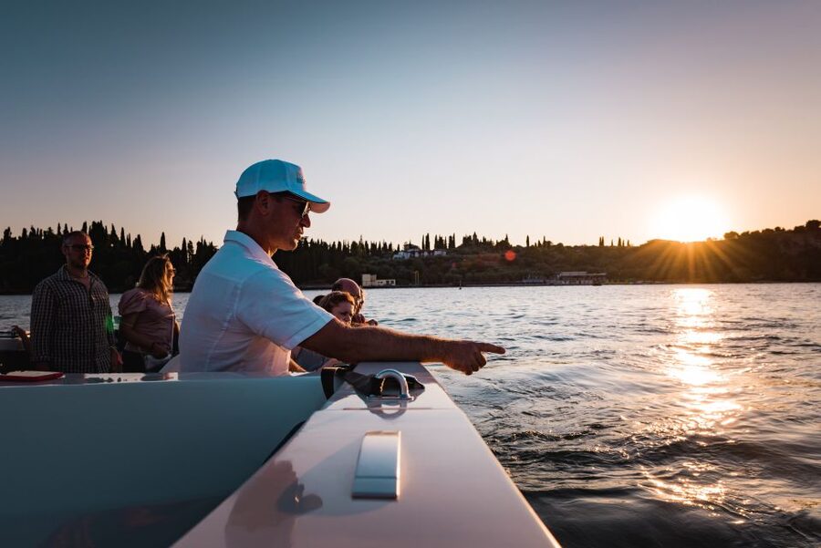 Sirmione: 25 Minute Boat Cruise around the Peninsula - Maria Callas Villa, Aquaria, and the Thermal Springs That Smell Like Hot Water