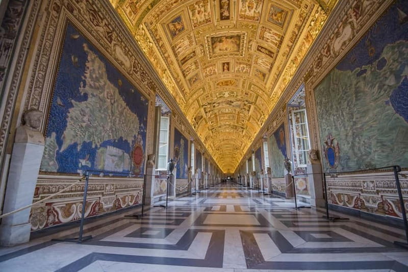 Sistine Chapel and Vatican Museums Small Group Tour - Meeting at Bar Leonina and planning for security fast