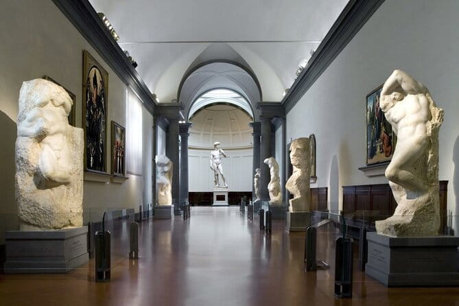 Skip-the-Line Accademia Guided Visit: David Secrets and Beyond - Quick hits before you go