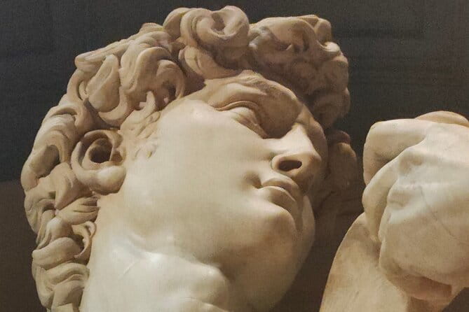 Skip-the-Line Guided Tour of Michelangelo’s David in Florence - Group size, radios, and what that means for your attention