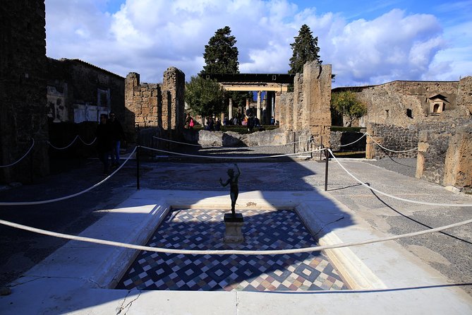 Skip the Line Guided Tour of Pompeii led by an Archaeologist - Stabian Baths (Terme Stabiane): why people loved going to the bath
