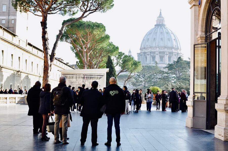 Skip the Line Vatican Tickets with Escorted Entrance - What the host actually does for you (and why that first 15 minutes matters)