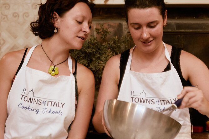 Small Group Cooking Class & Market Food Tour in Florence - The Lunch Part: Eating Together, Then Toasting With Chianti