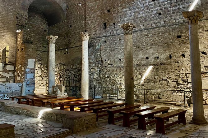 Small Group Express Tour of Roman Catacombs with Transfer - Small-Group Flow in Narrow Passageways