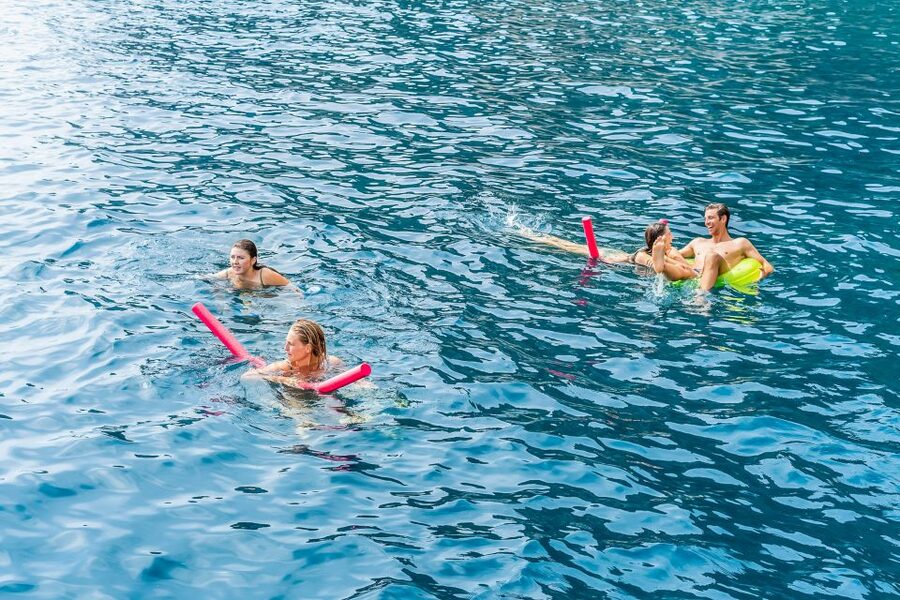 Sorrento: Exclusive Capri Boat Tour and Optional Blue Grotto - Limoncello and Drinks Onboard, a Small Luxury That Adds Up