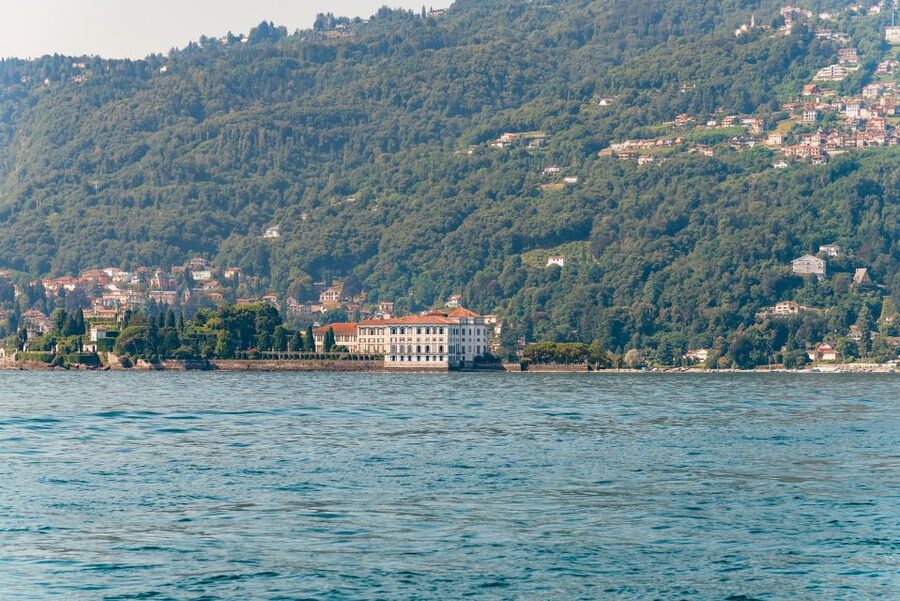 Stresa: 3 Borromean Islands Hop-On Hop-Off Boat Tour - Stop 2, Isola dei Pescatori: the inhabited island break