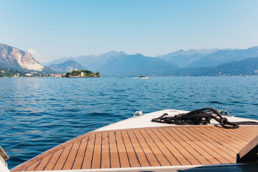 Stresa: 3 Borromean Islands Hop-On Hop-Off Boat Tour - Riding between islands: fast speedboats, short hops, and real docking logistics
