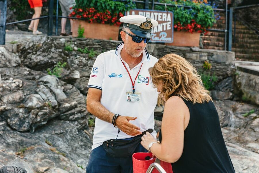 Stresa: 3 Borromean Islands Hop-On Hop-Off Boat Tour - Lunch on the islands: where it fits and what to expect
