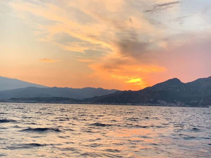 Sunset tour in search of dolphins with aperitif - Practical Tips: What to Bring for Taormina Boat Time