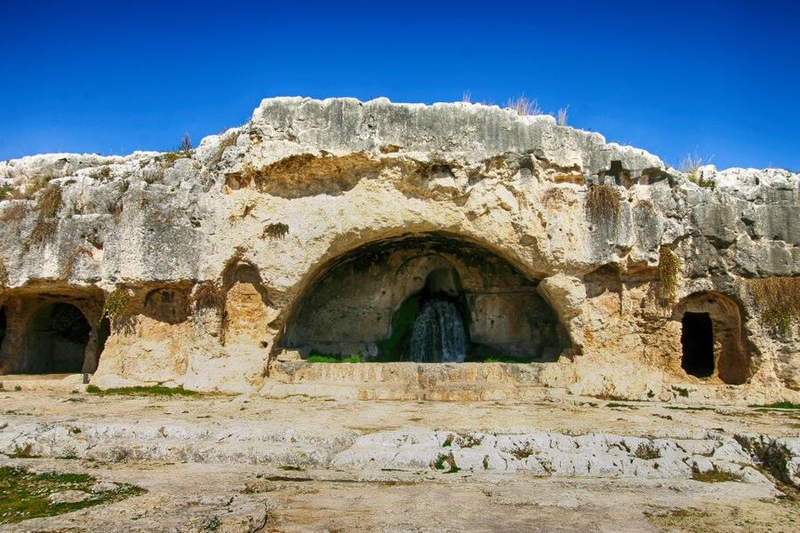 Syracuse: Neapolis Archaeological Park Small Group Tour - Grotta dei Cordari: the quarry gets more intimate