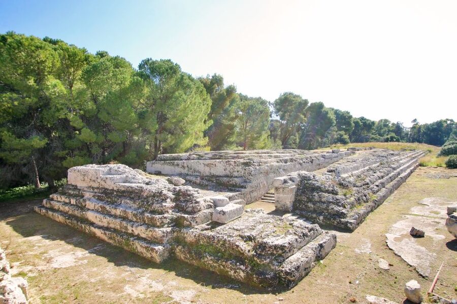 Syracuse: Neapolis Archaeological Park Small Group Tour - The Greek theatre viewpoint over Syracuse’s bay